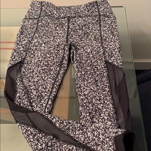 Lululemon 7/8 patterned pants